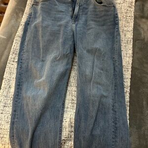 Abercrombie straight leg Jean- high waisted